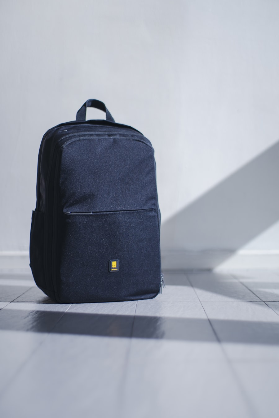 Duffel vs suitcase: which travel bag fits your trip?